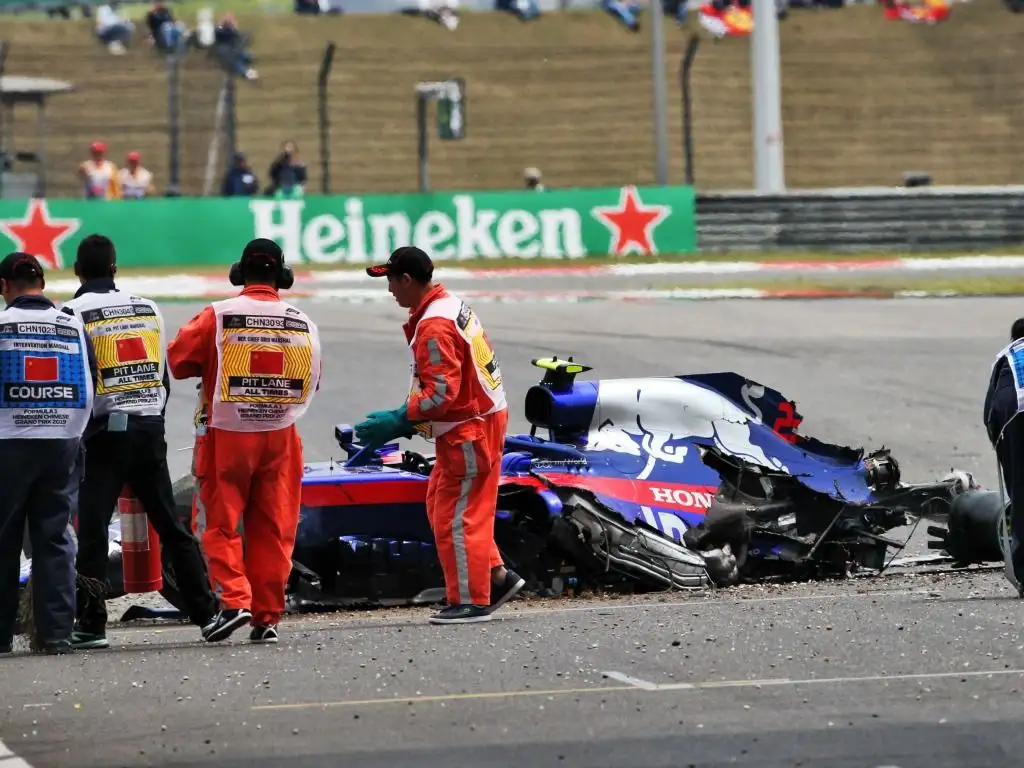 Alexander Albon: Crash in FP3