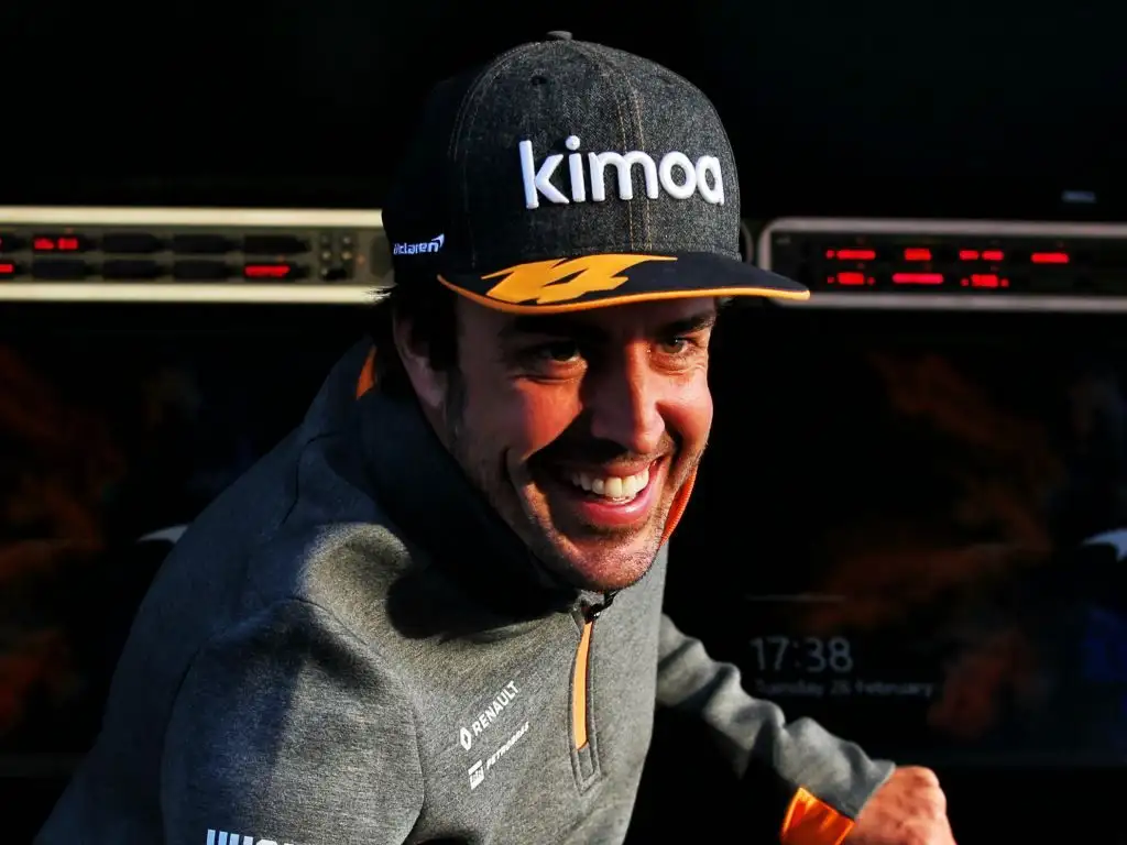 Fernando_Alonso-smiling