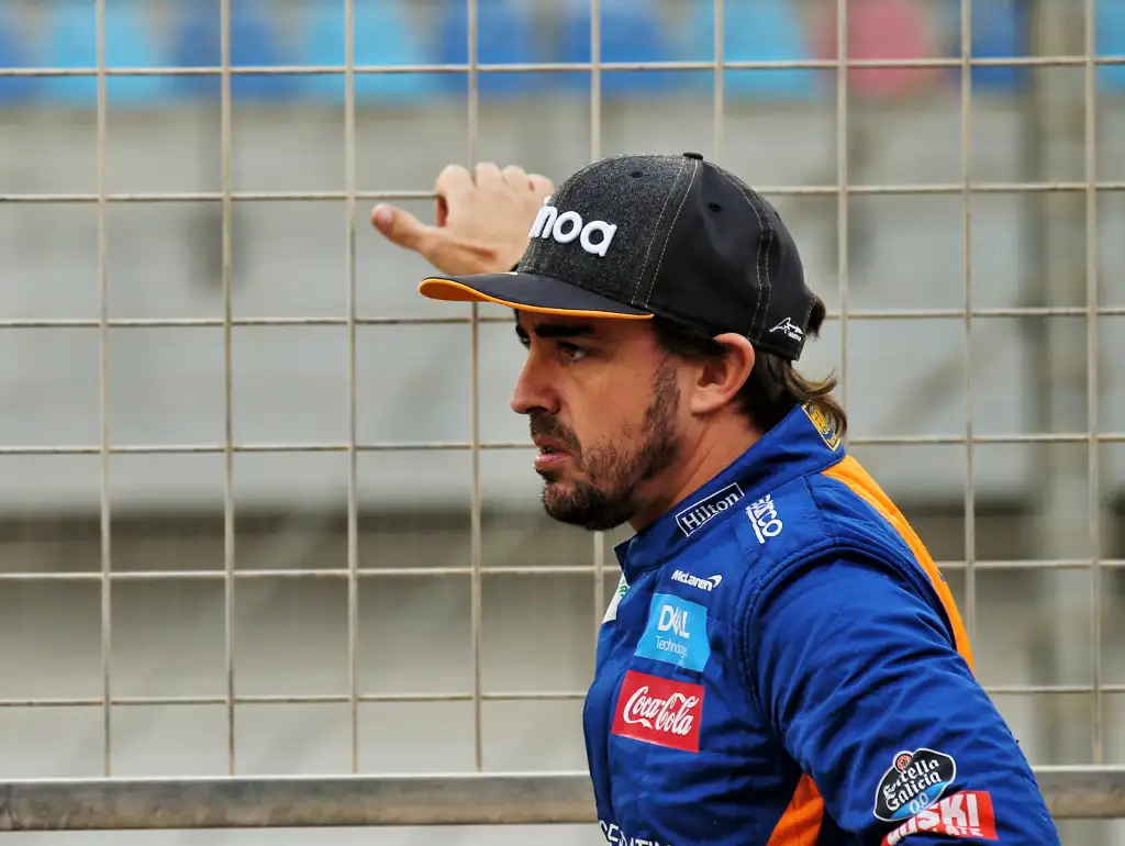 Fernando Alonso: Aston Martin 'don't make big mistakes, like some  competitors'' : PlanetF1