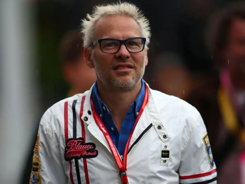 Jacques Villeneuve says Williams don't deserve the lifeline of the budget cap.