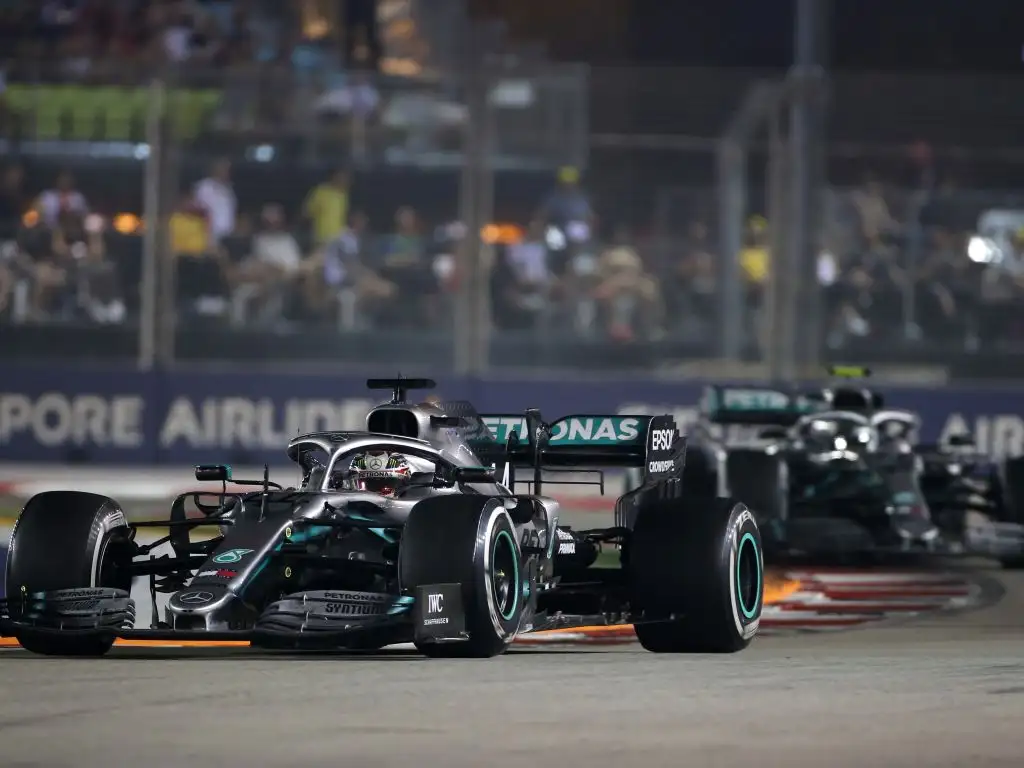 Lewis Hamilton's impeding of Valtteri Bottas in qualifying for the Singapore GP was down to a "miscommunication".
