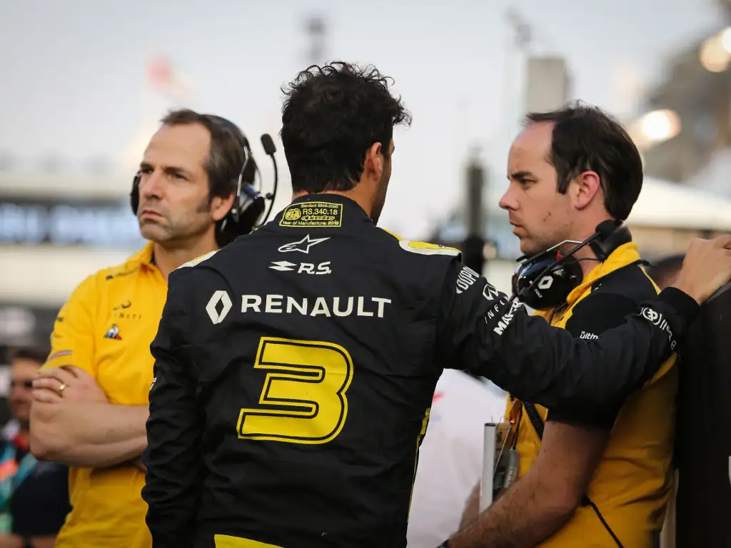 Daniel Ricciardo wants to build some morale at Renault.