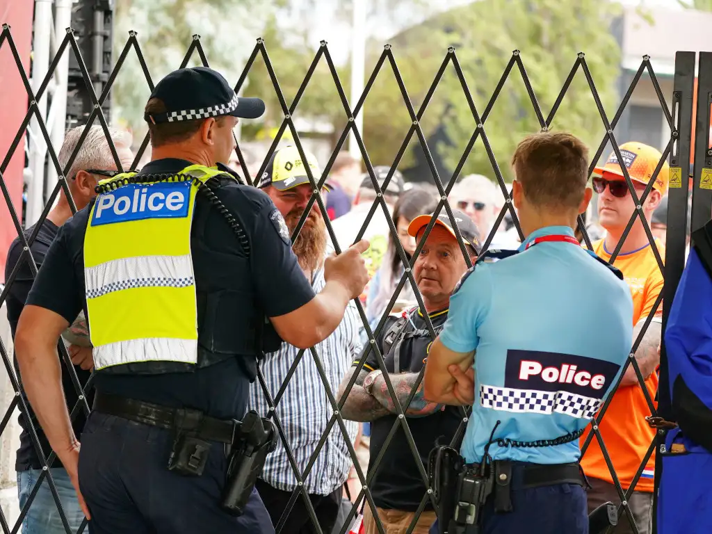 Australian GP Melbourne fans banned