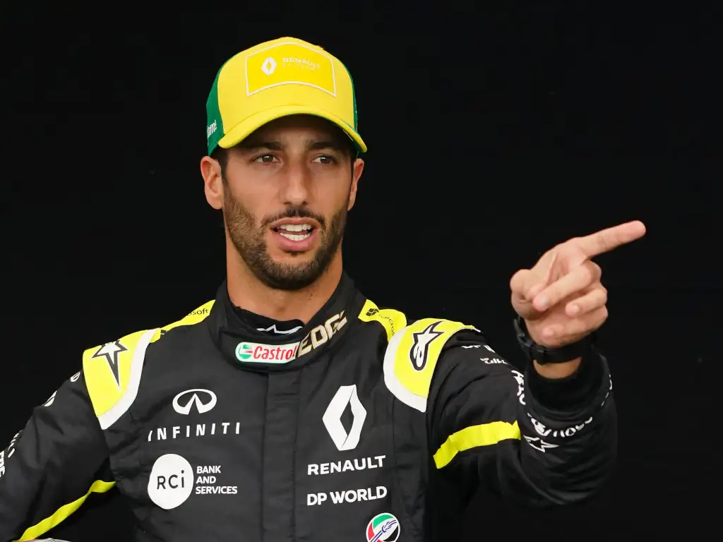 Daniel Ricciardo finger pointing pa