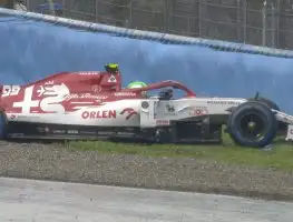 Giovinazzi/Russell crash on way to Turkey grid