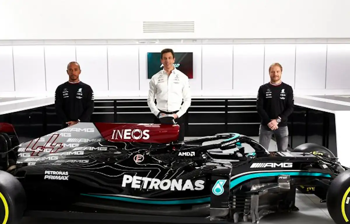 Lewis-Hamilton-Toto-Wolff-Valtteri-Bottas