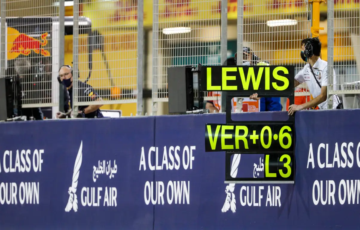 Lewis Hamilton pitboard Bahrain Grand Prix
