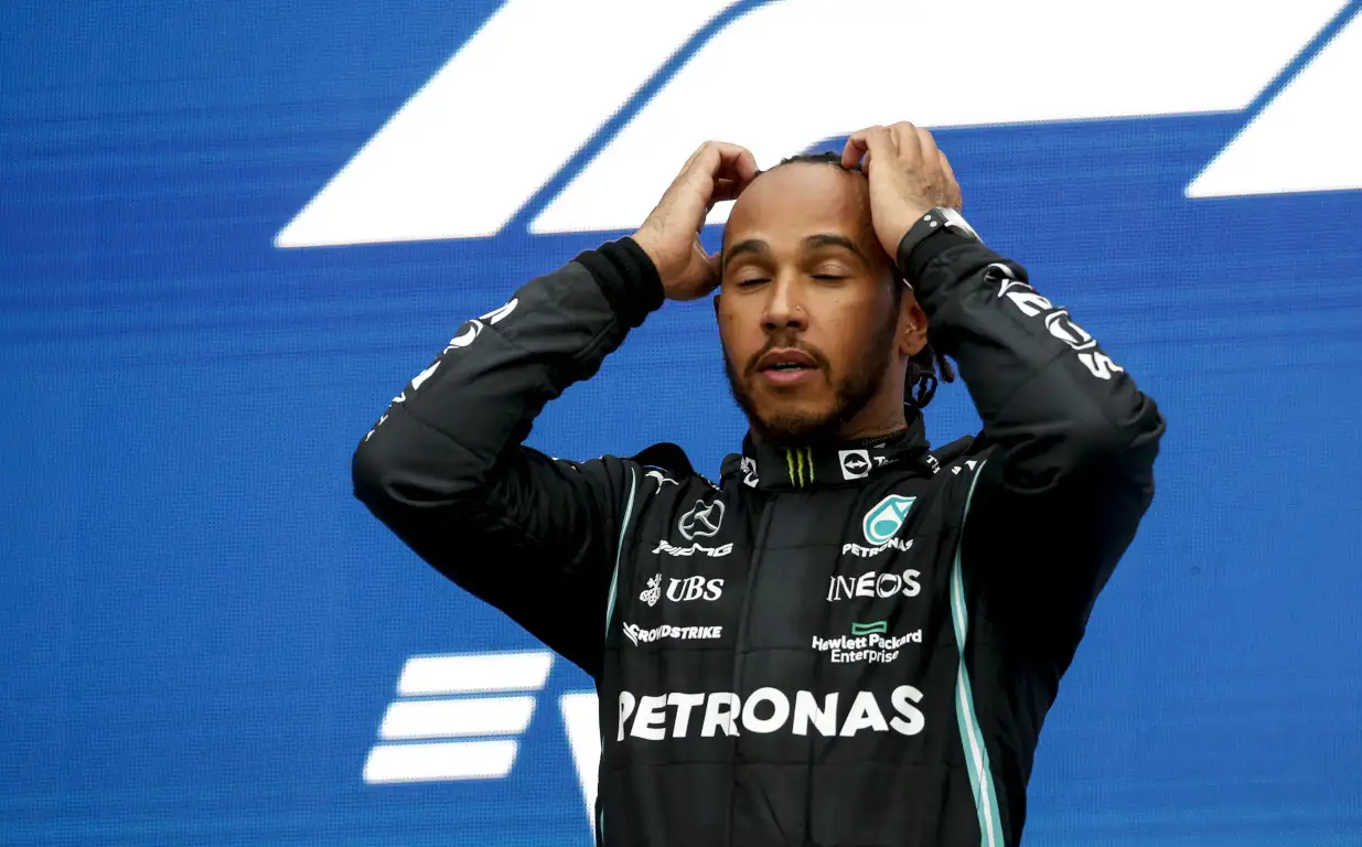 Lewis Hamilton with his hands on his head. Russia September 2021