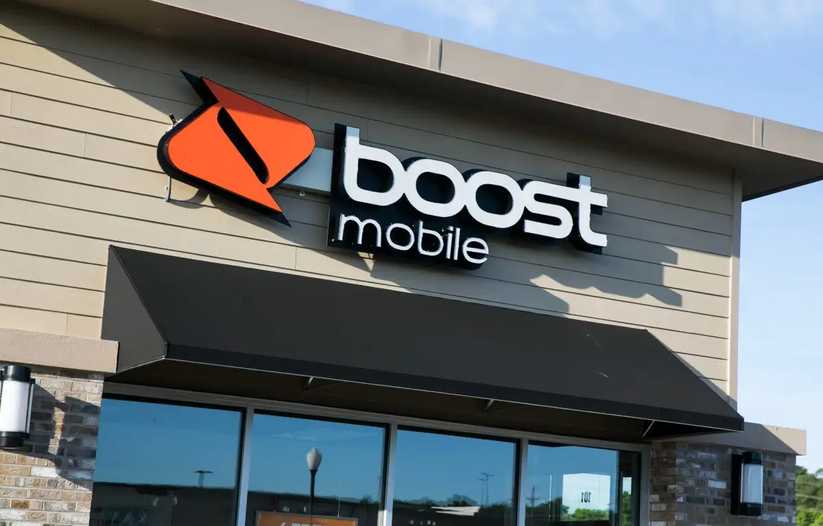 Boost Mobile logo on their relate store. June 2019.