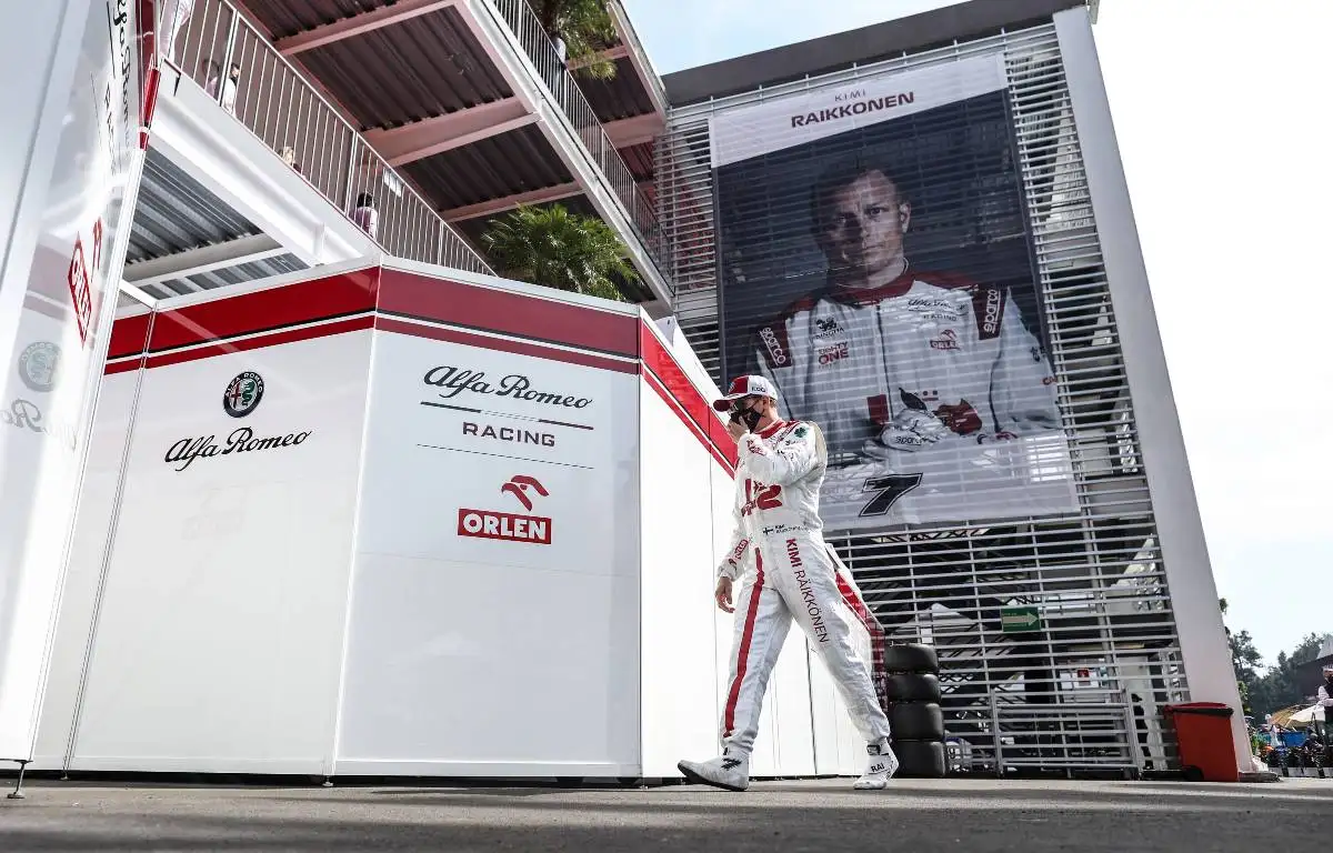 Kimi Raikkonen enters the Alfa Romeo garage. Mexico, November 2021.