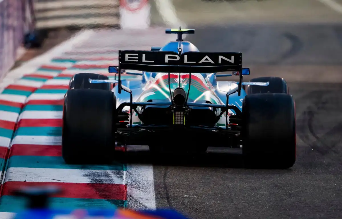Alpine of Esteban Ocon with 'El Plan' rear wing. Abu Dhabi December 2021.
