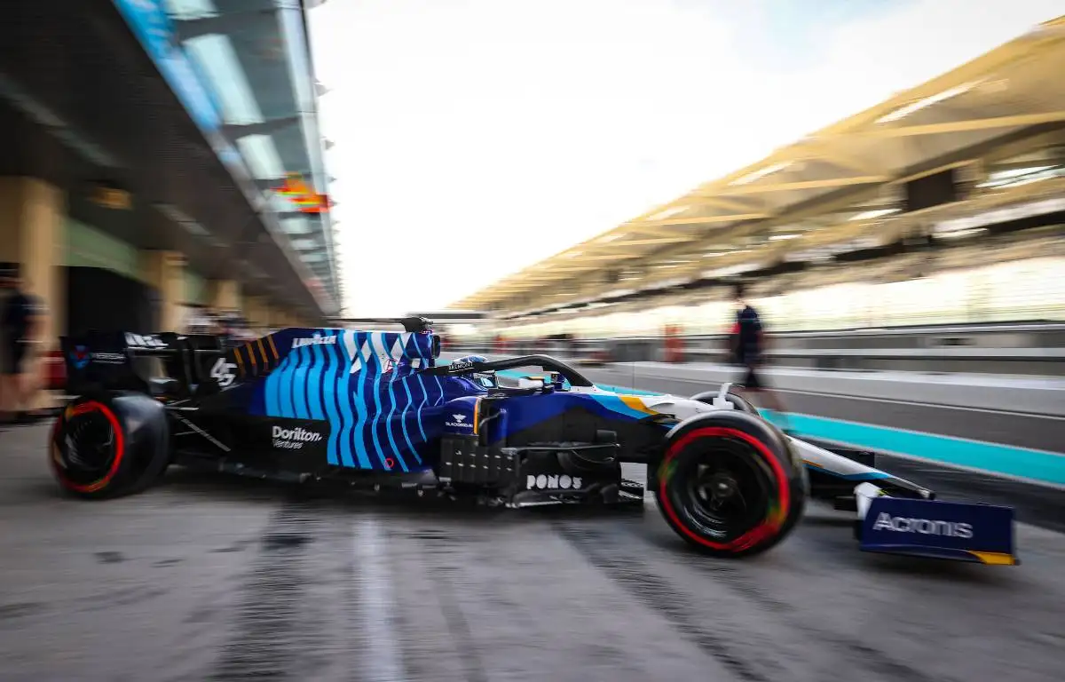 Logan Sargeant drives the Williams out of the garage at the Abu Dhabi test. Yas Marina December 2021.