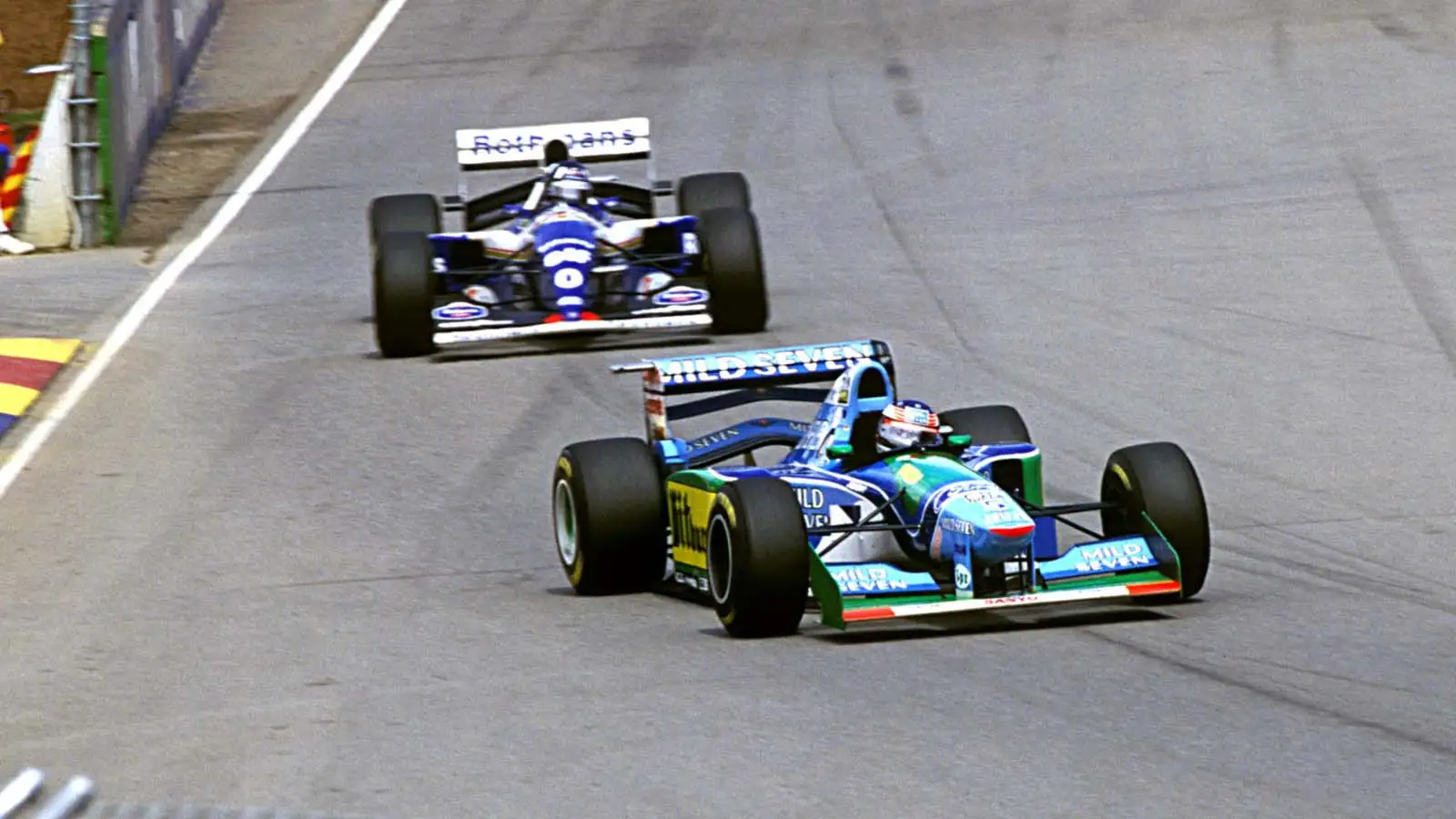 Michael Schumacher leads Damon Hill. Adelaide November 1994.