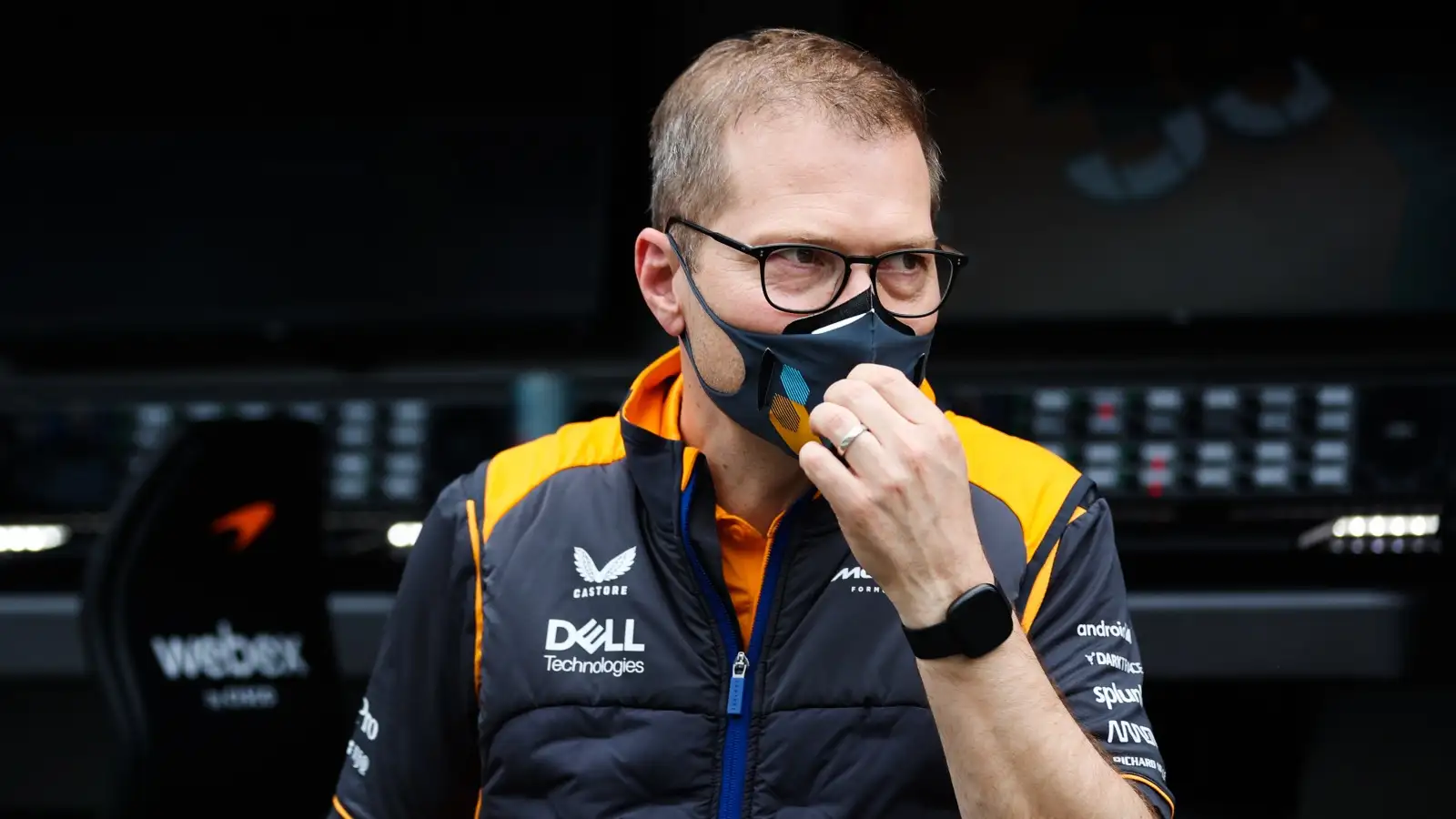 Andreas Seidl adjust his face mask during the Australian Grand Prix. Australia, April 2022.