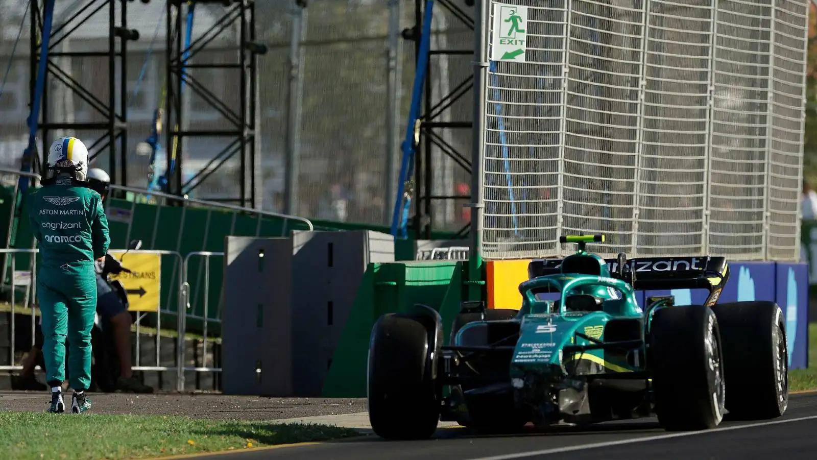 上海站走s away from crashed Aston Martin. Melbourne April 2022.