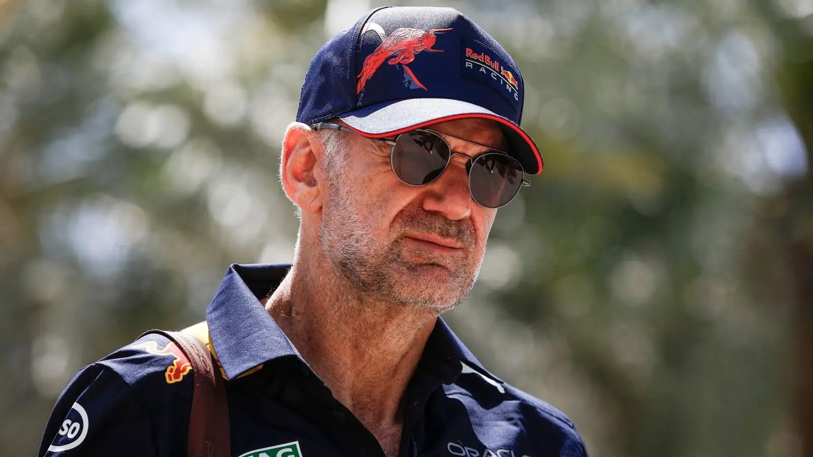 Adrian Newey wearing sunglasses and a cap. Bahrain, March 2022.