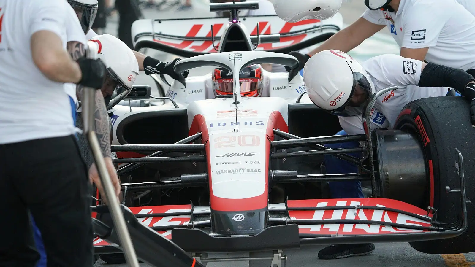 Kevin Magnussen tyre change. Miami May 2022