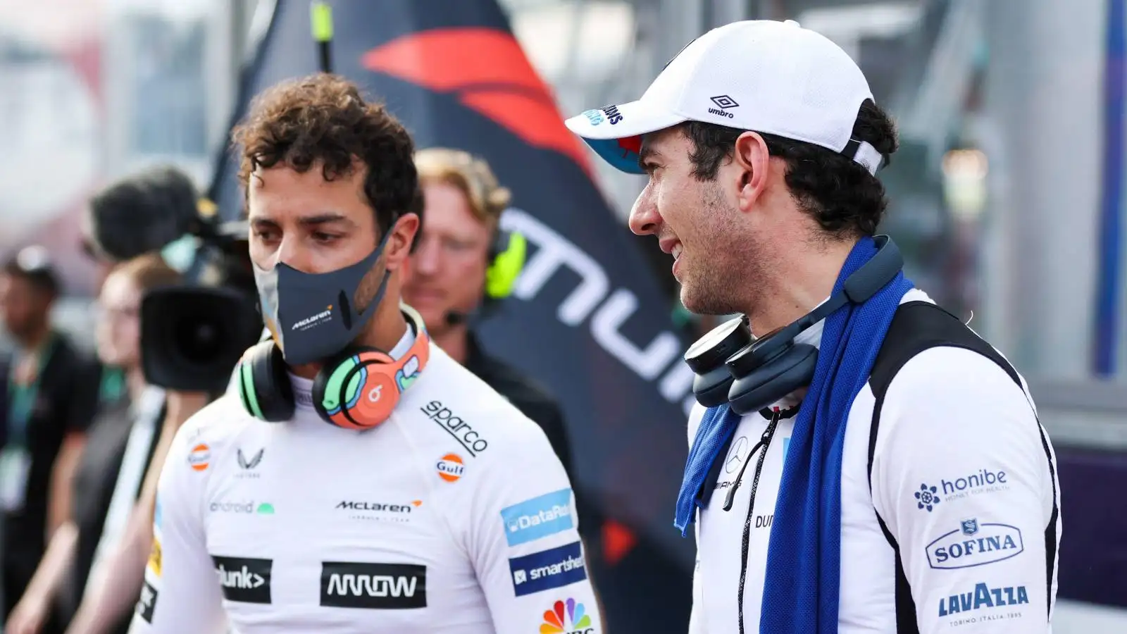 Nicholas Latifi talking to Daniel Ricciardo. Melbourne April 2022.