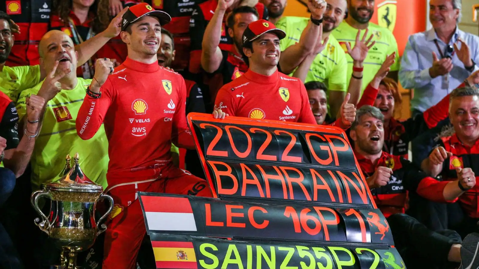 Ferrari celebrate after a victory. Bahrain March 2022.