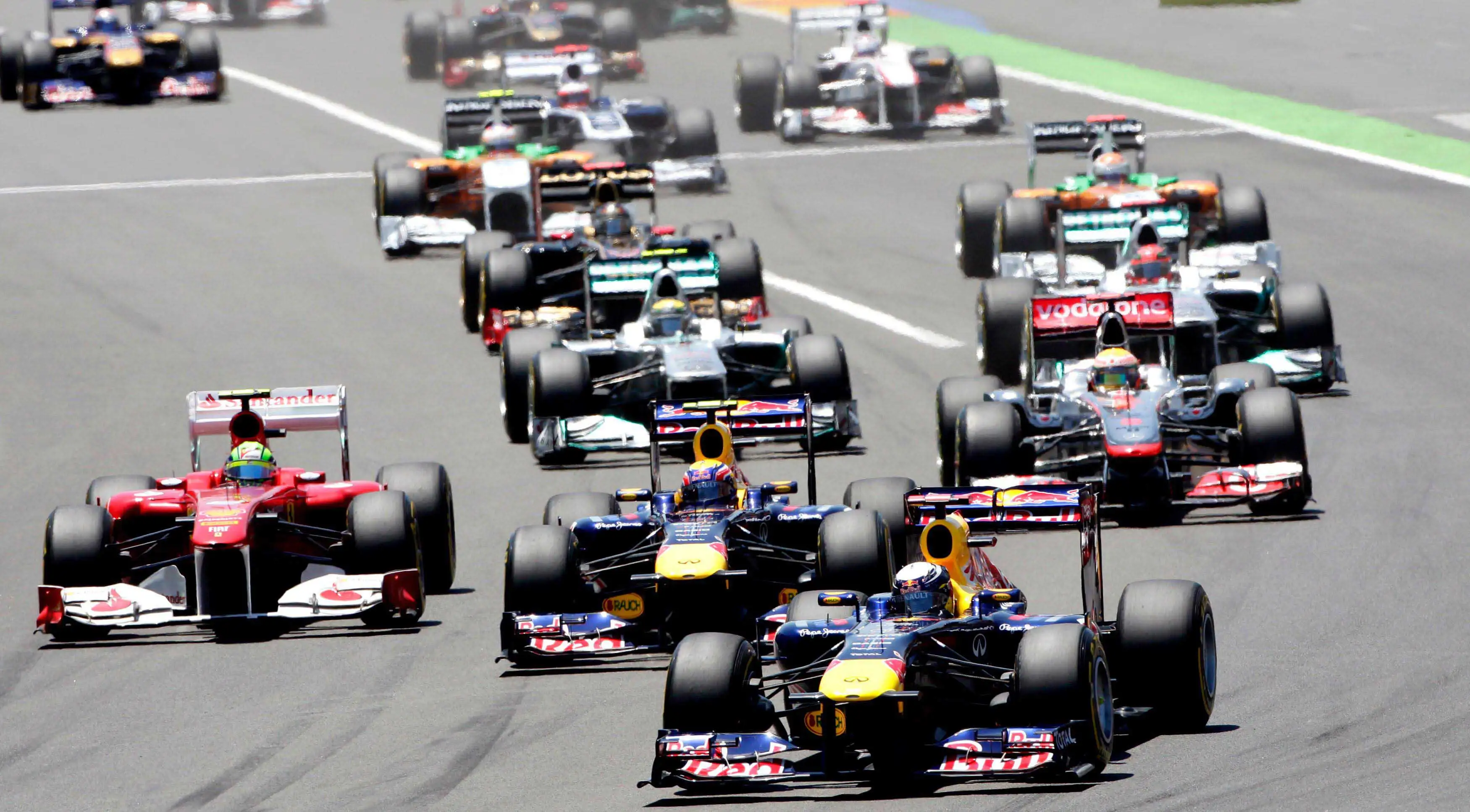 A general shot of the starting grid for the 2011 European Grand Prix. Valencia 2011