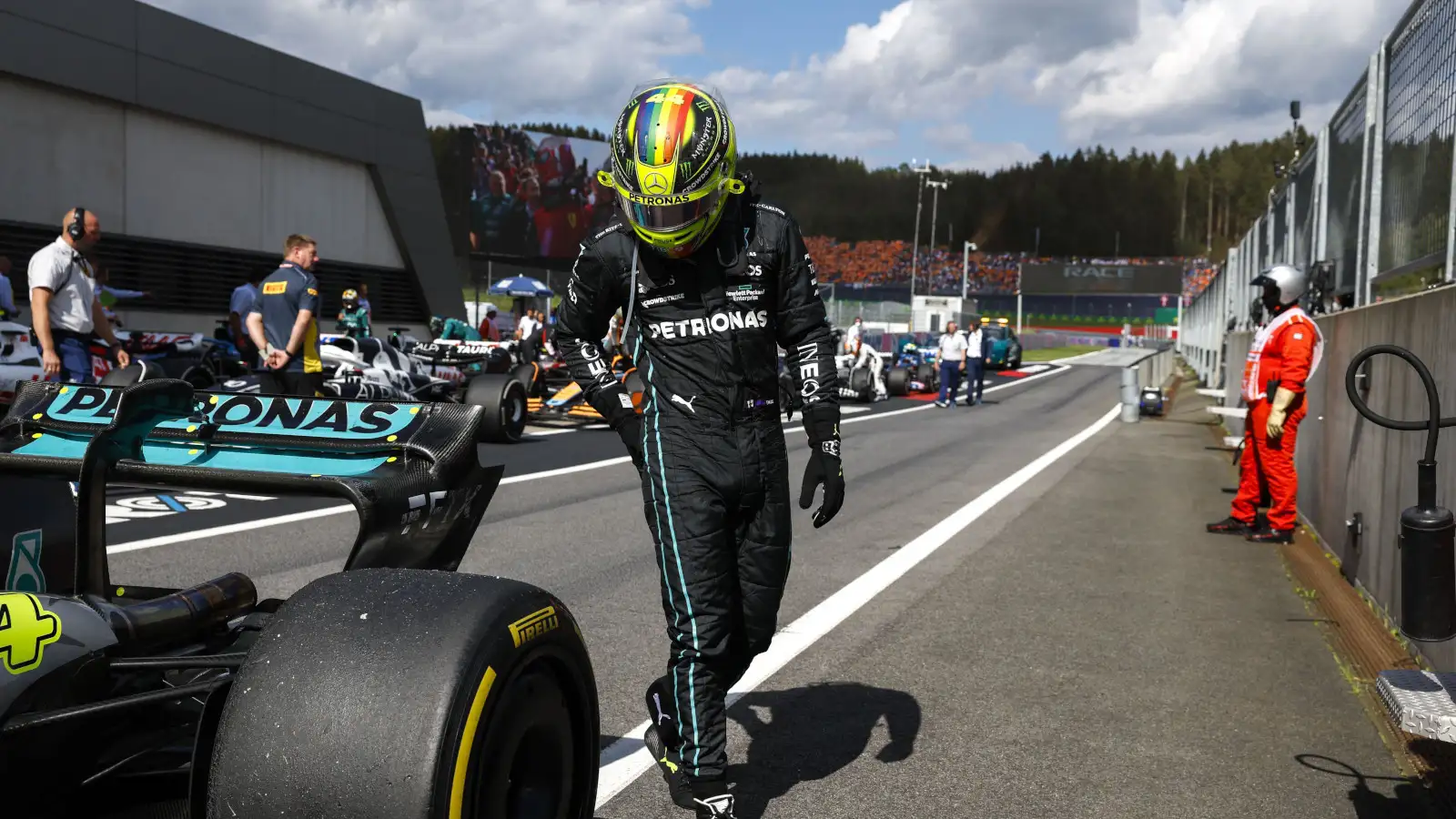 Lewis Hamilton looking at the rear of his Mercedes W13. Austria July 2022