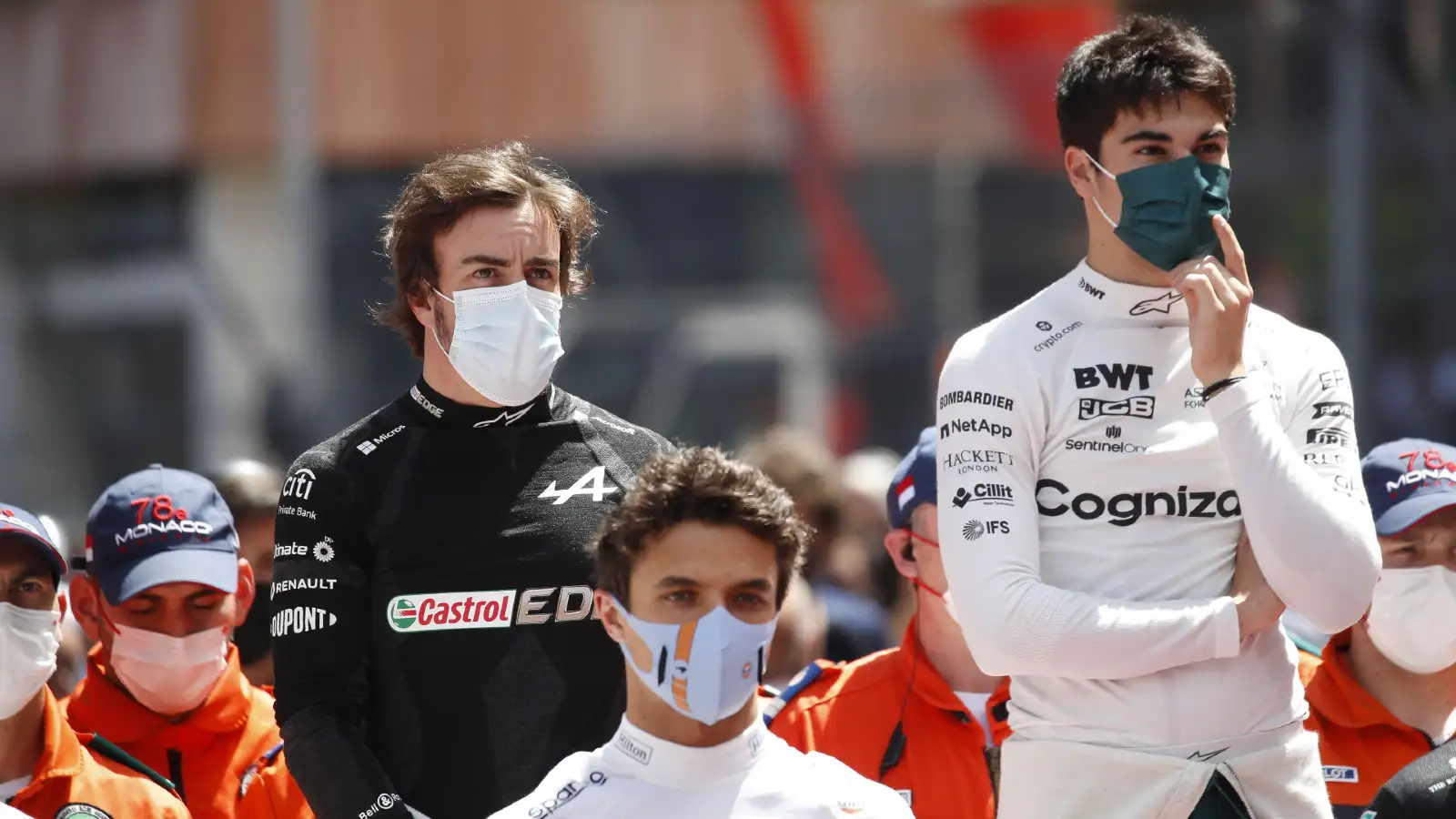 Fernando Alonso waved to fans whilst in DRS range of Lance Stroll : PlanetF1