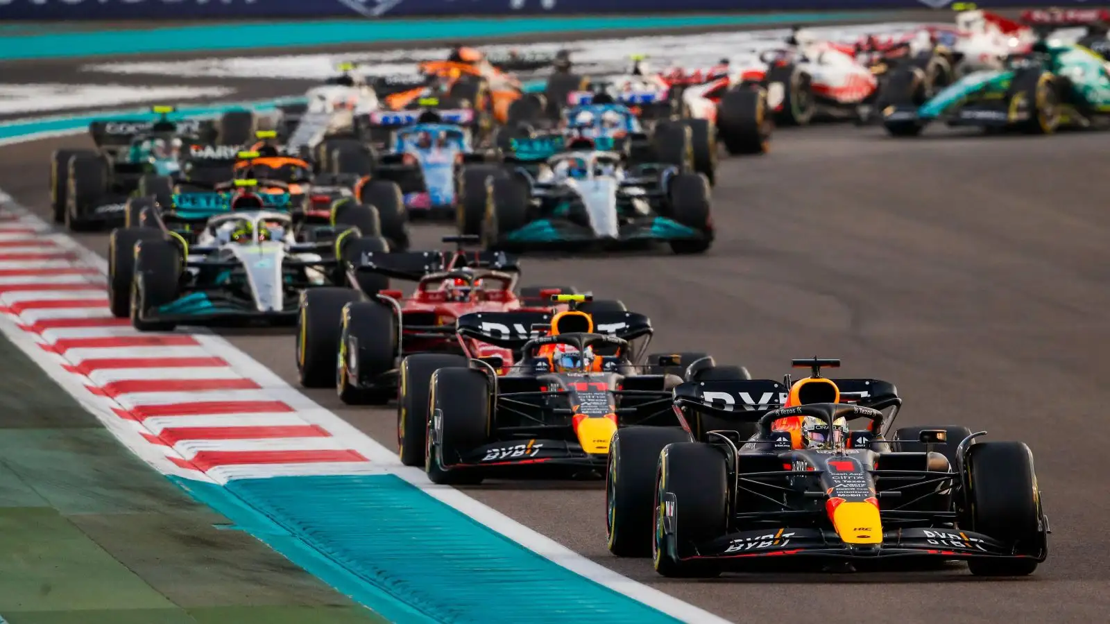 F1 race time: How long does a Formula 1 Grand Prix last on average? :  PlanetF1