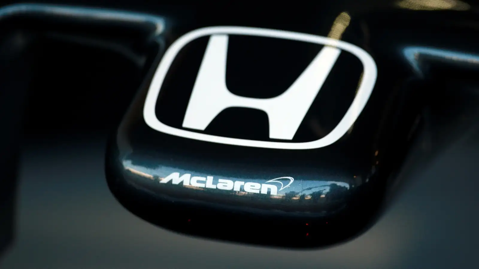 The McLaren and Honda logos. Silverstone, July 2015.