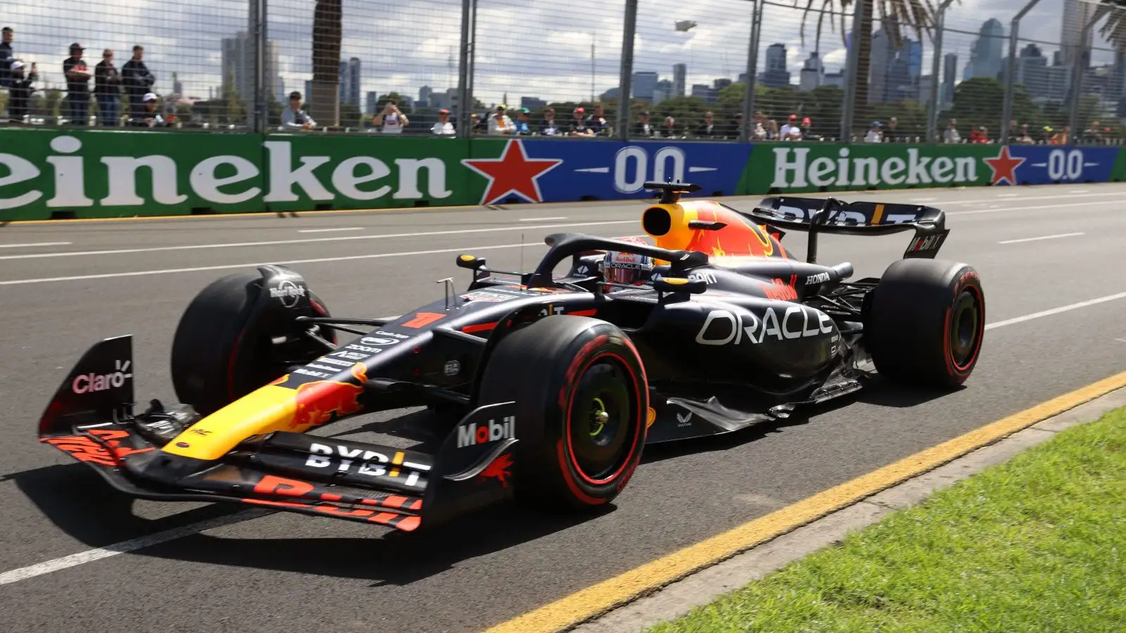 Max Verstappen laps the Melbourne circuit on the soft tyres. Australia March 2023