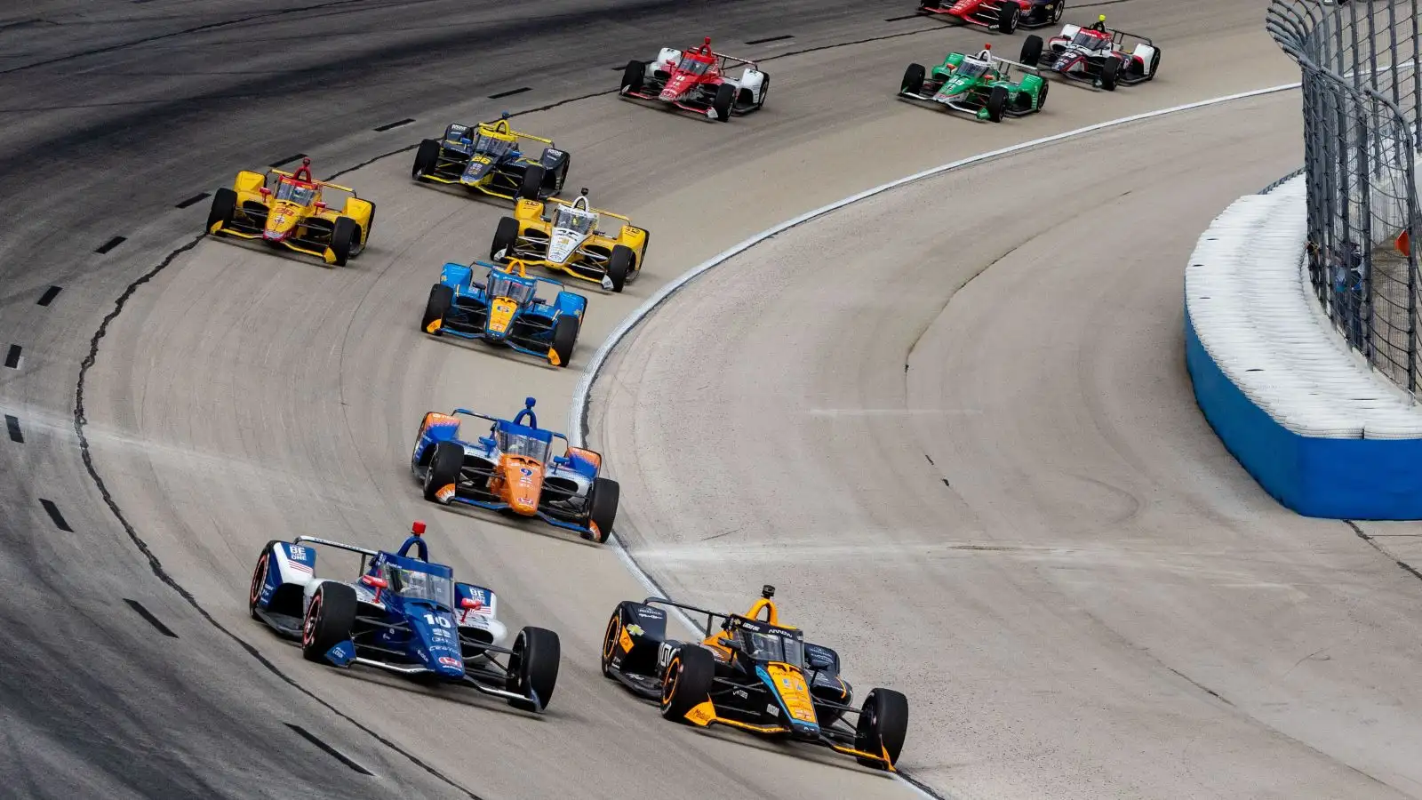 The IndyCar field circulates at Texas Motor Speedway. Texas, 2023. Andretti