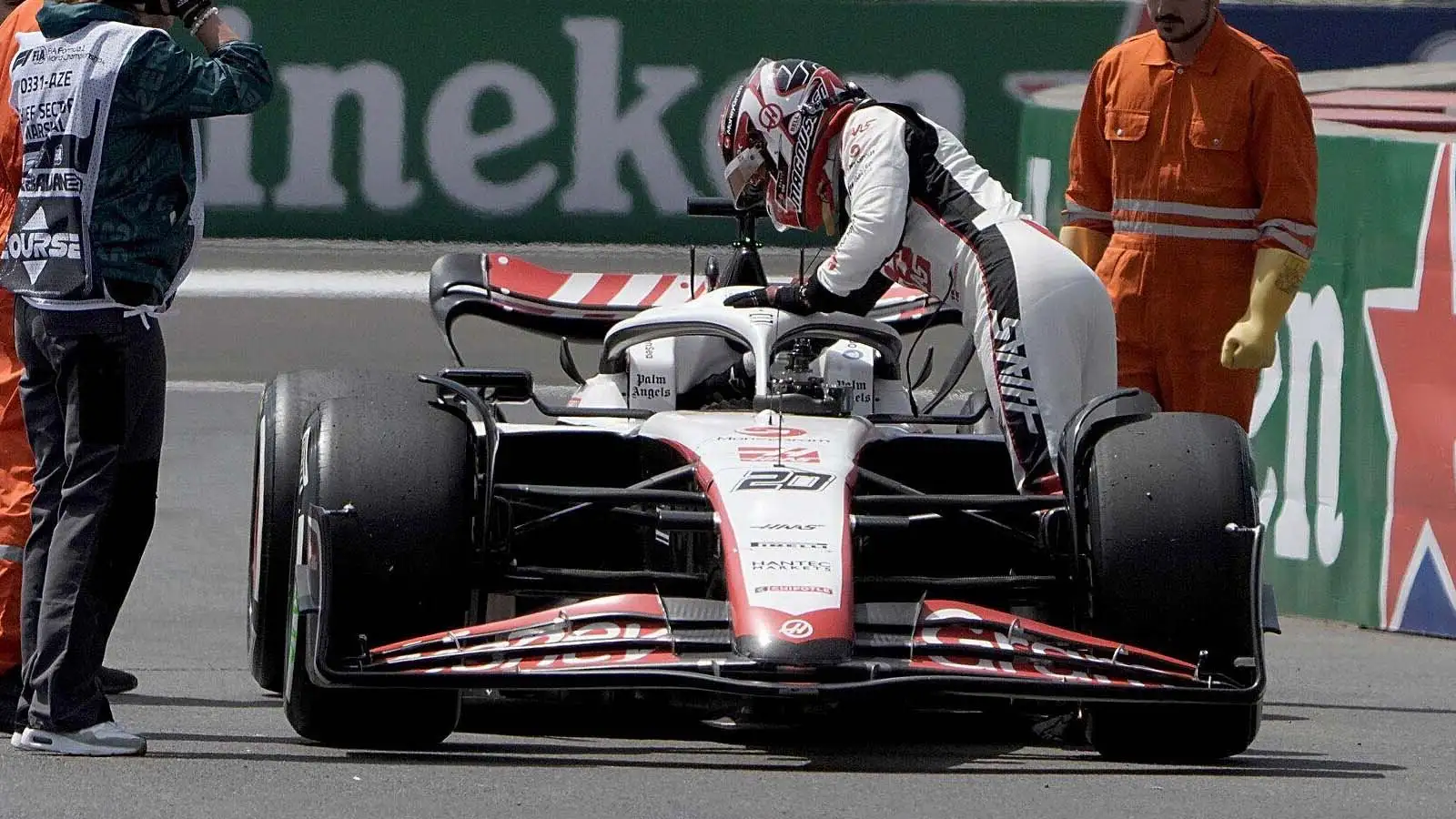 Kevin Magnussen stopped in FP1. Baku April 2023.