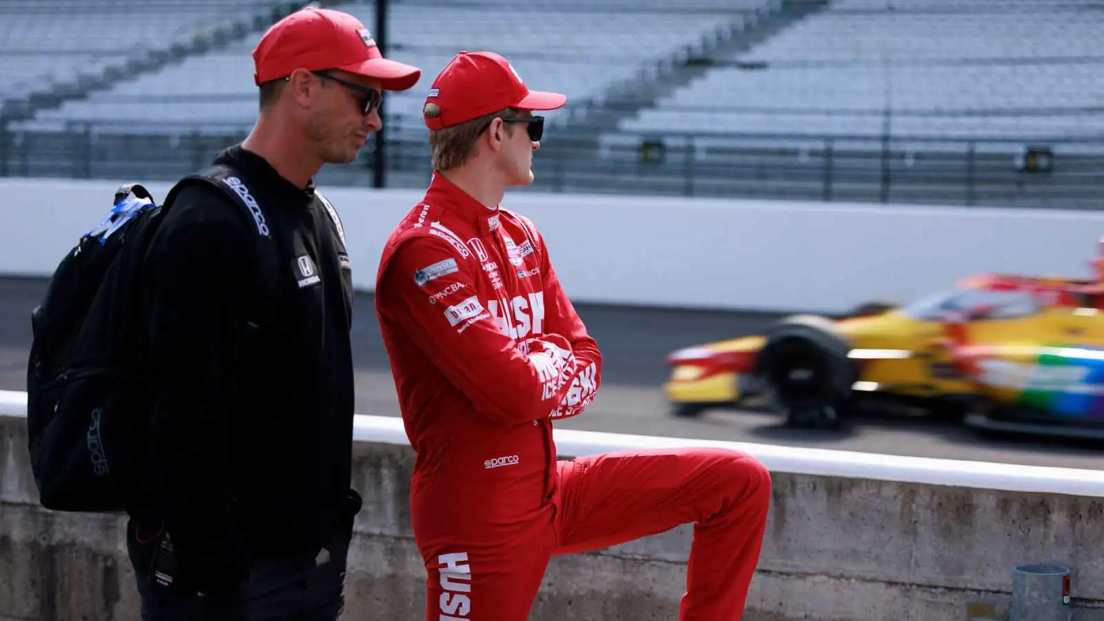 Marcus Ericsson watches Romain Grosjean qualify. Indy 500 starting grid 2023.