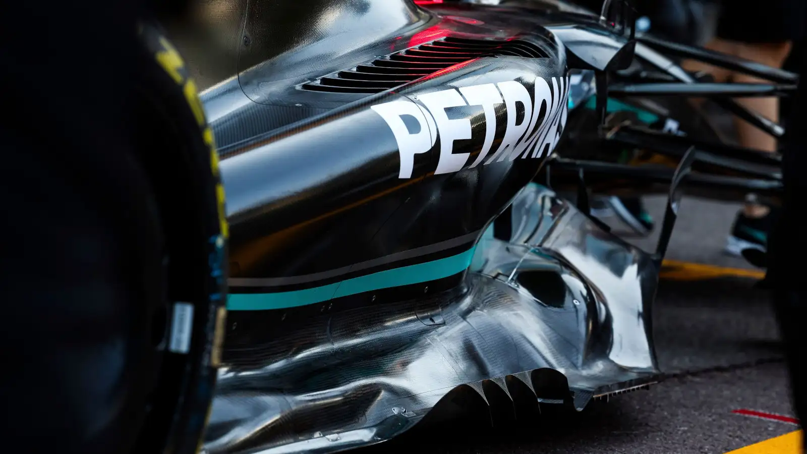 Mercedes' revised sidepods and floor edge for the W14. Monaco, May 2023.