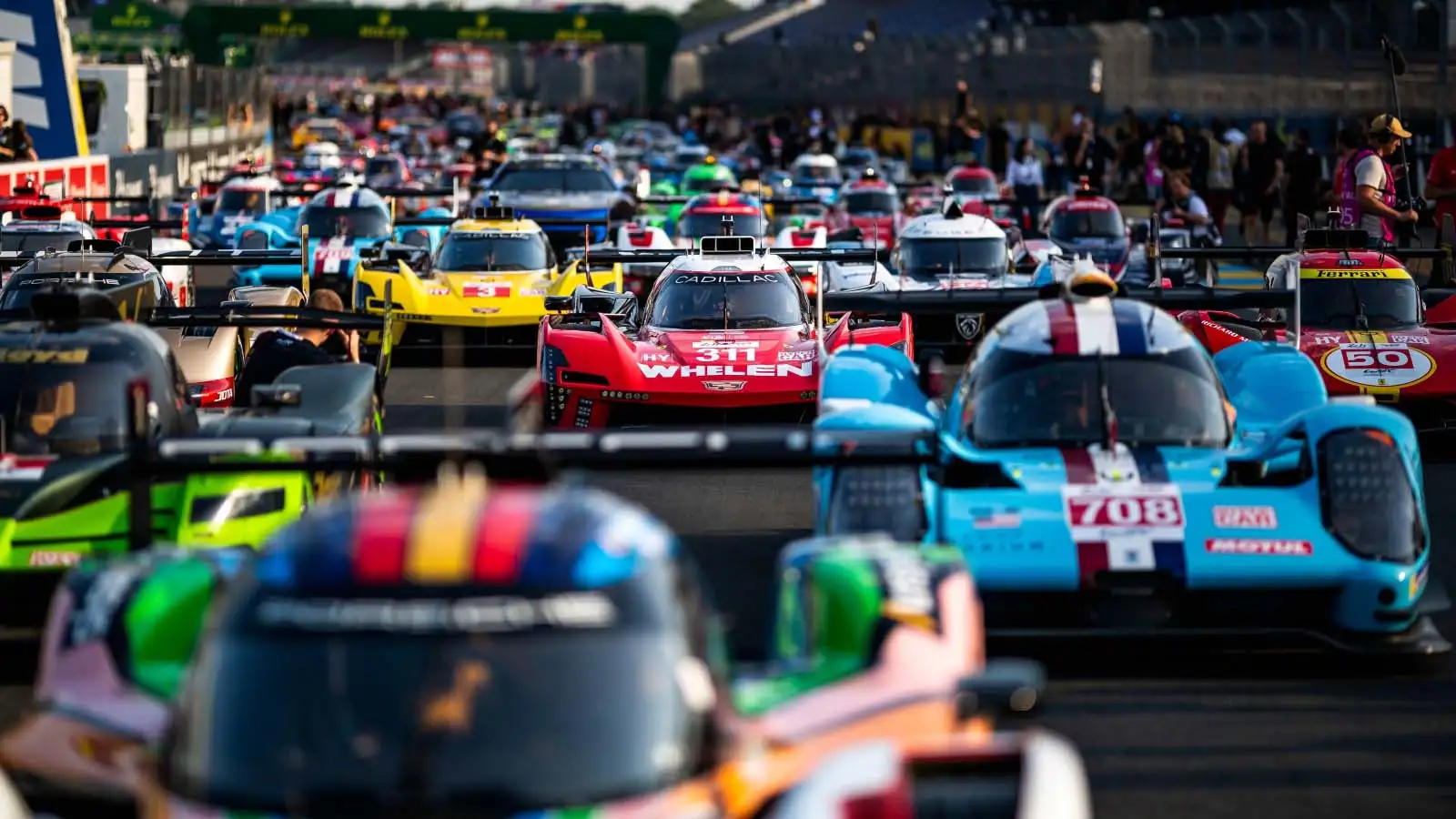 All cars are placed on the grid. Le Mans 2023.