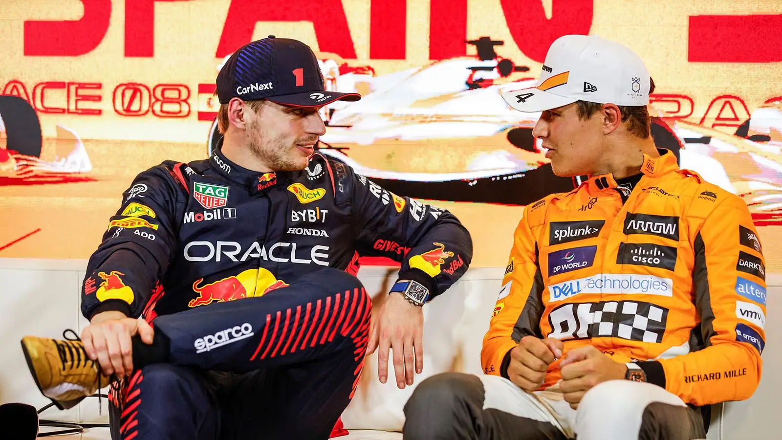 各自的红牛和迈凯轮车手马克斯Verstappen and Lando Norris on press conference duties in Spain. June 2023