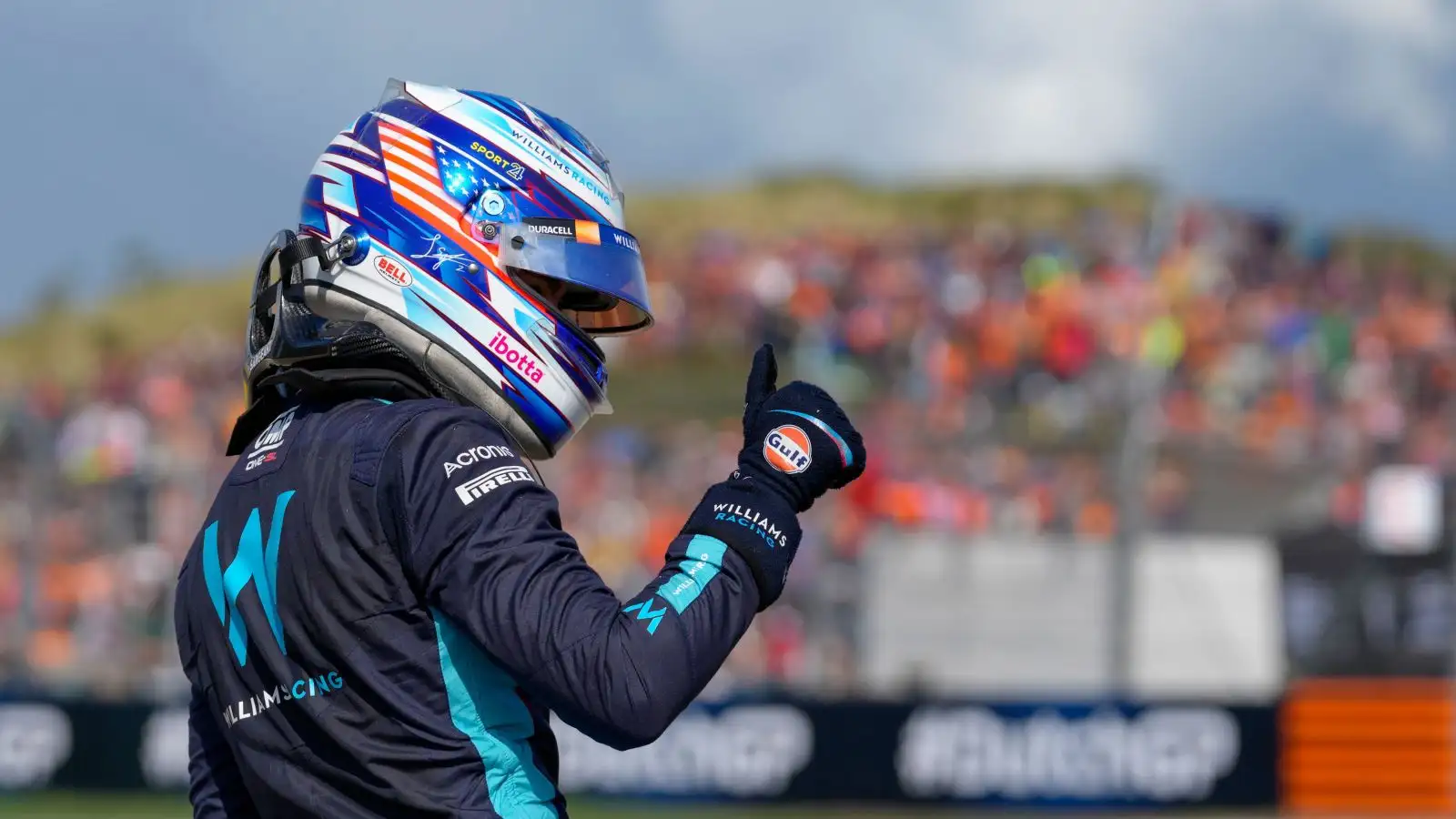 Logan Sargeant (Williams) gives a thumbs up after walking away from his heavy Dutch Grand Prix qualifying crash.