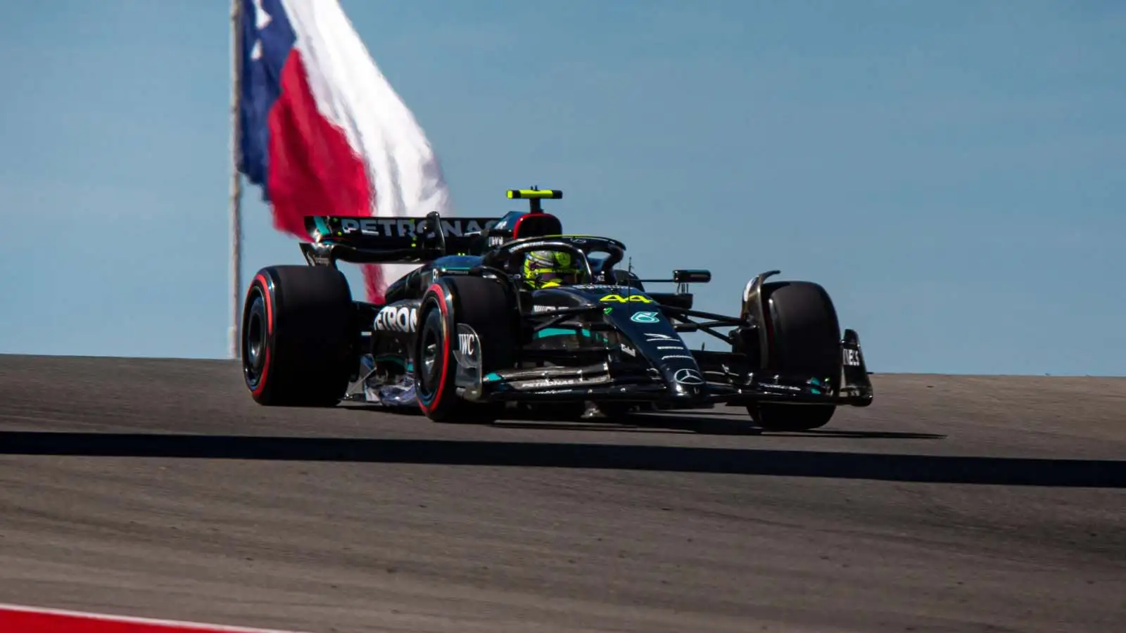 Lewis Hamilton qualifies for the US Grand Prix.