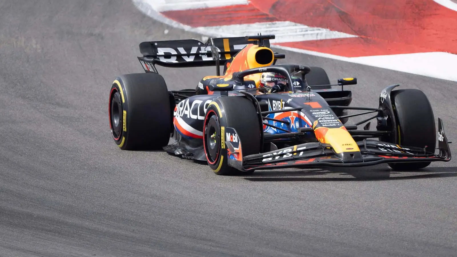 Max Verstappen sul podio della sprint race del GP Usa