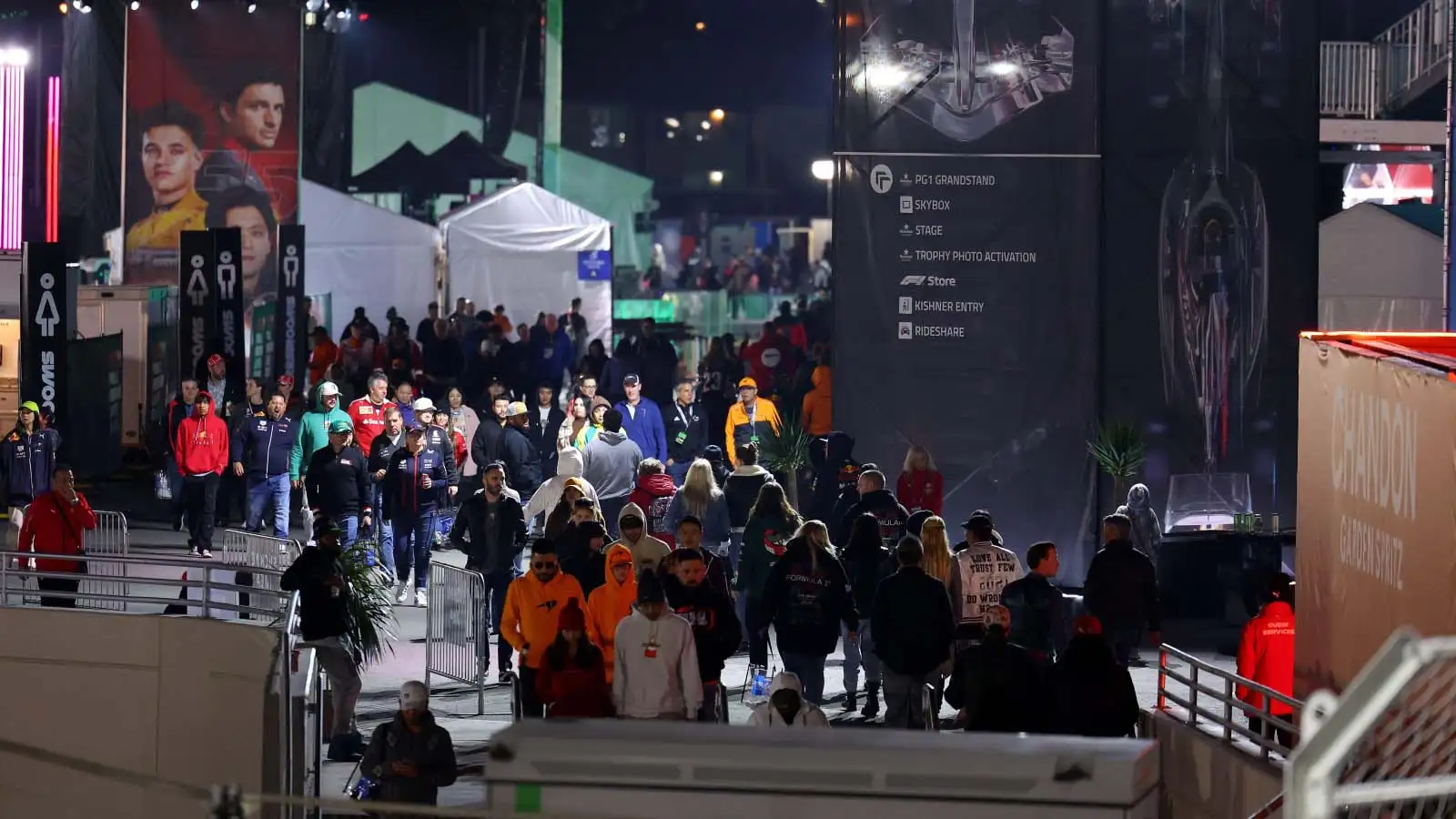 Fans leave the Las Vegas F1 track. F1 news