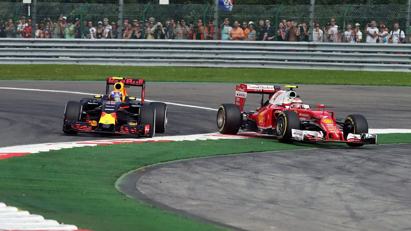 Max Verstappen battles Kimi Raikkonen at the 2016 Belgian GP.