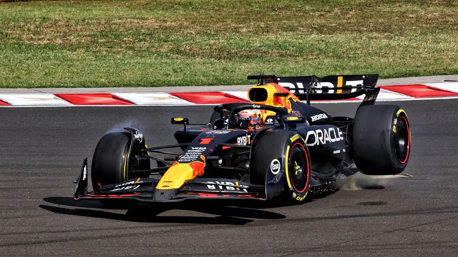 Pourquoi Max Verstappen a-t-il échappé à une pénalité pour la collision avec Lewis Hamilton ?
