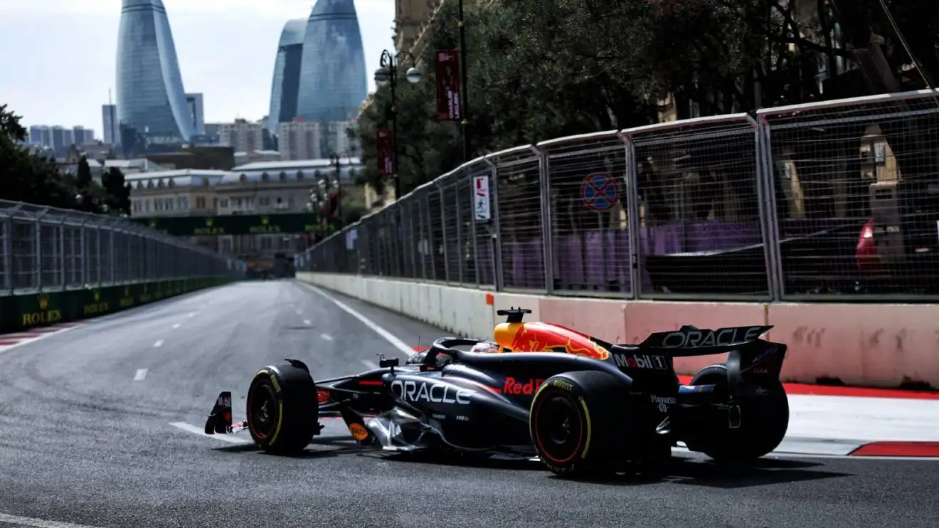 Verstappen a Baku
