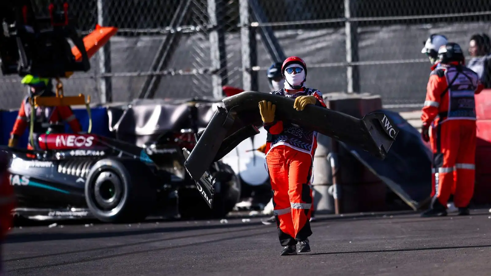 George Russell brought to Medical Centre following 30G Mexico GP crash