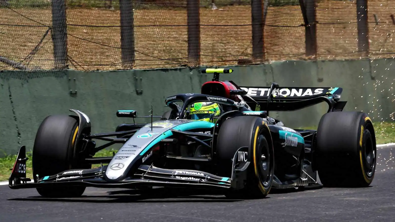 Lewis Hamilton reveals 'Baku 2022' comparison as bouncing returns at  Interlagos