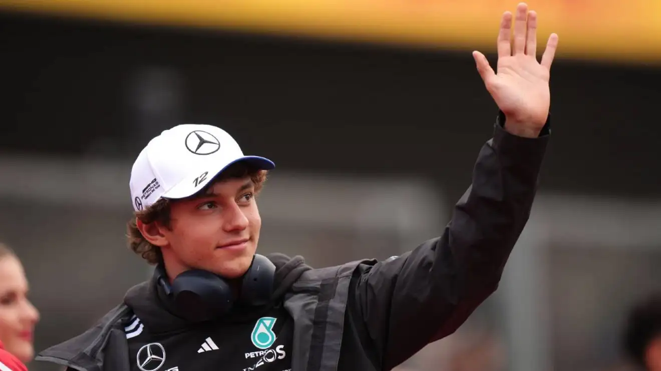 Kimi Antonelli, No Jenson Button, Acciona el DRS por Última Vez en la Historia de la F1 en Abu Dabi