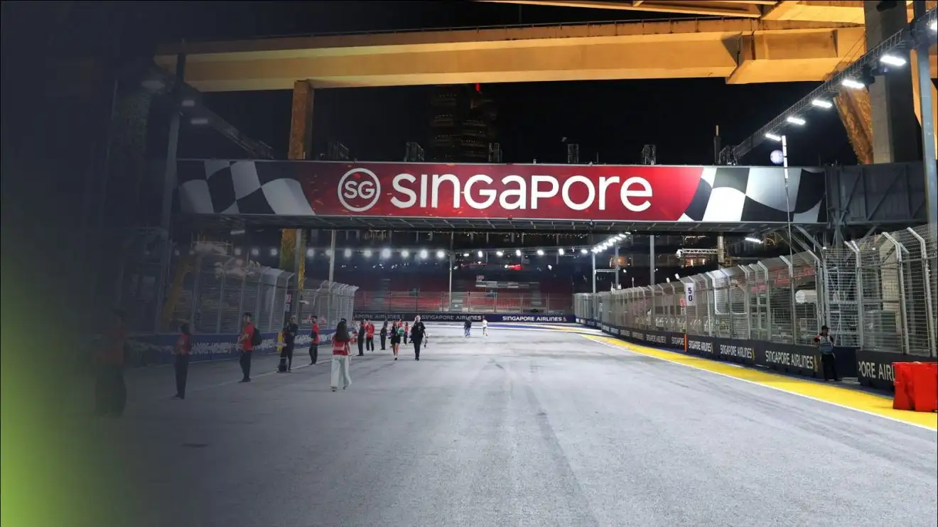 シンガポールGP FP3:フェルスタッペンがトップタイム、予選へ向け激戦必至