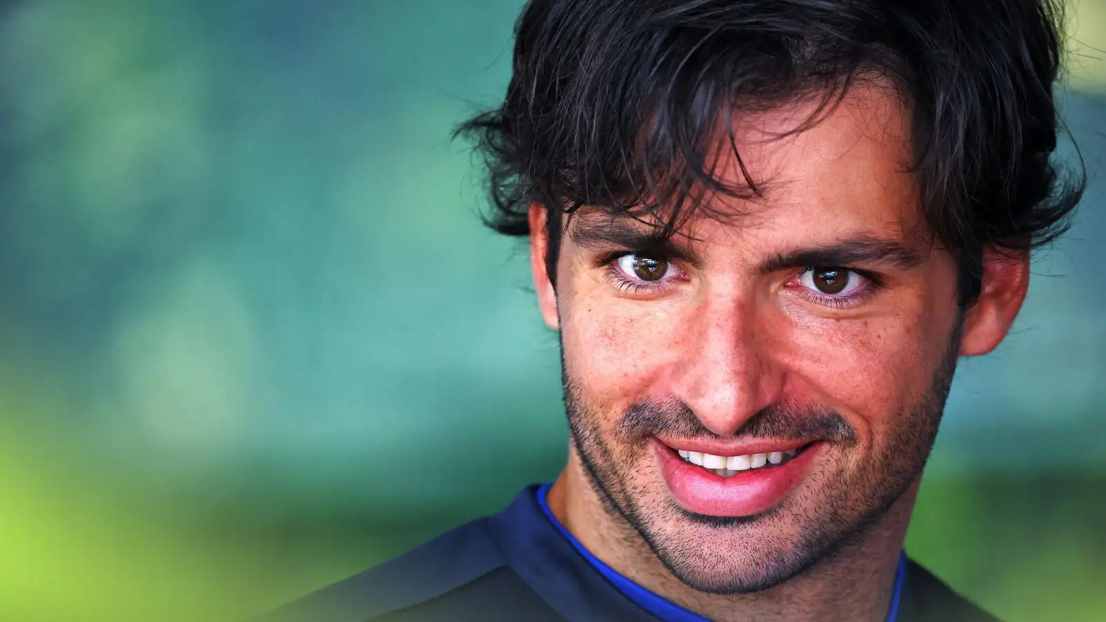 F1 ‘girlfriend obsession’ comment sparks a U-turn from Carlos Sainz