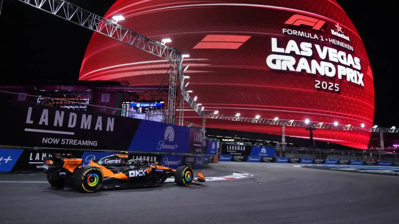 GP de Las Vegas: El drama de las tapas de alcantarilla detiene la FP2 con Norris al frente
