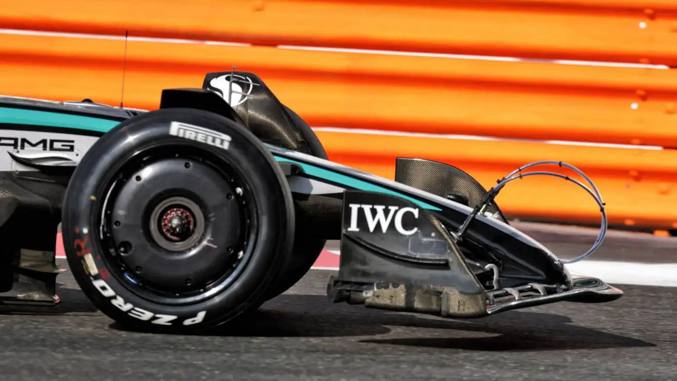 Mercedes Tests Rudimentary Active Front Wing in Abu Dhabi