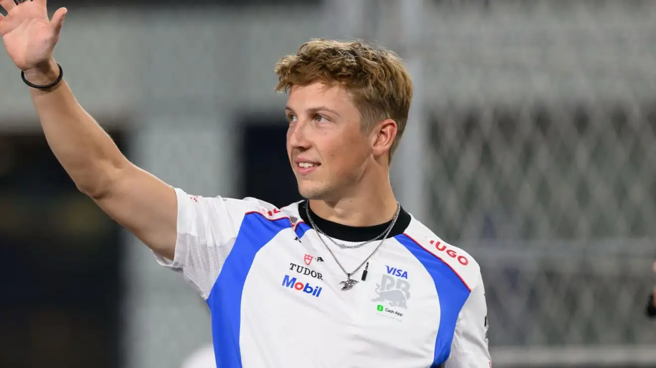 El 'Rendimiento Estabilizador' de Lawson, Clave para su Asiento en Racing Bulls en 2026